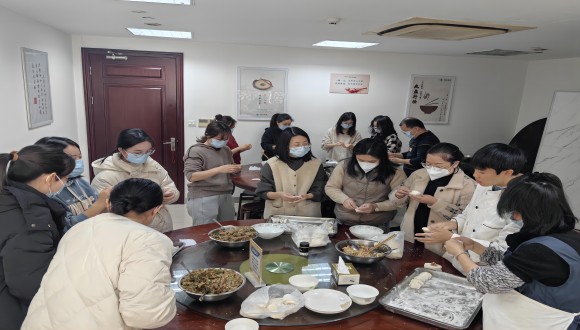 【城建新聞】歲寒隆冬至，煮餃話團(tuán)圓—浙江城建開展冬至包餃子活動(dòng)